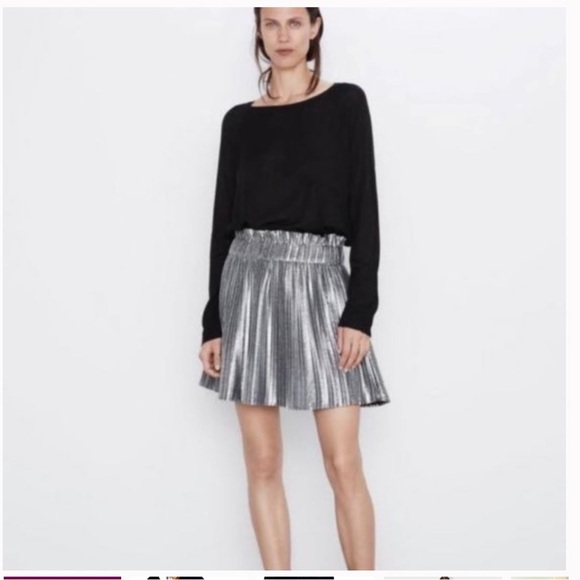 ZARA Silver Metallic Pleated Mini Skirt - Picture 3 of 16